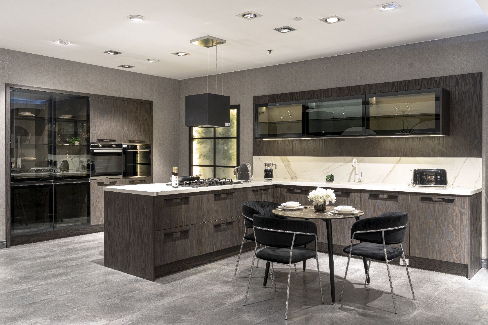 Tüm Mobilya İşleriniz İçin Teklif vermekten memnuniyet duyarız.